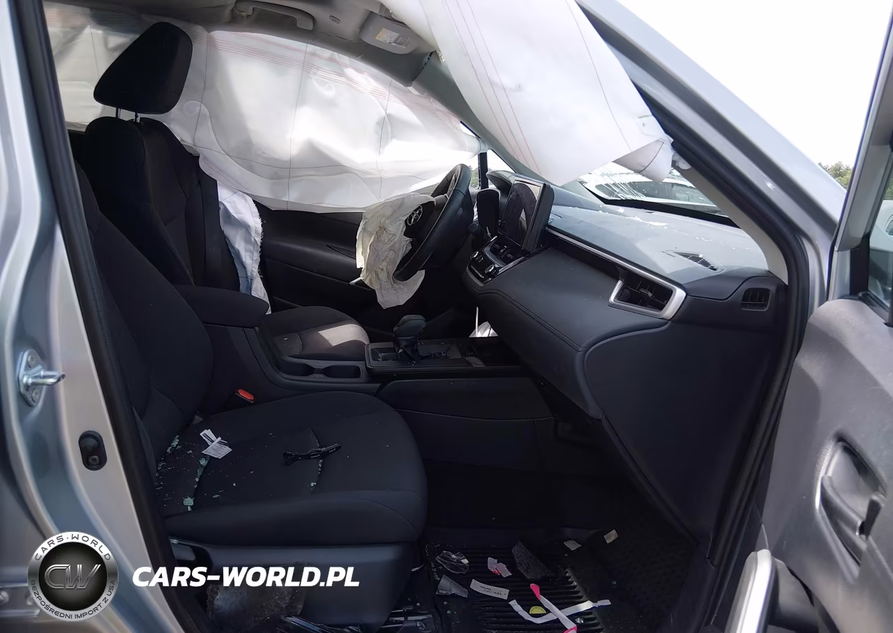 2026 Toyota Corolla Cross Le VIN:7MUBAABG2TV166422 - 5