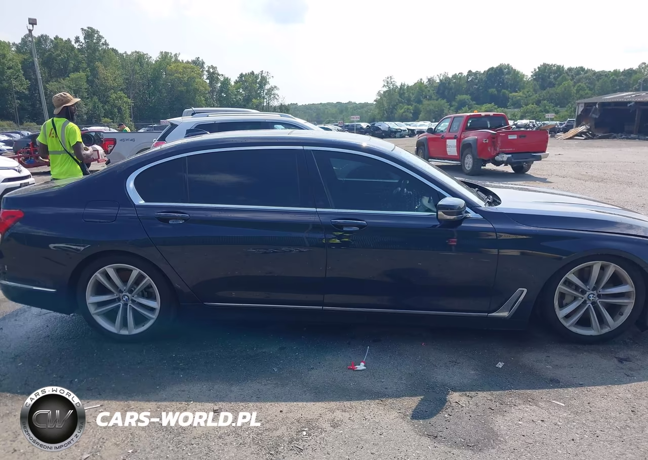 2019 BMW 750I xDrive VIN:WBA7F2C51KB240095 - 13