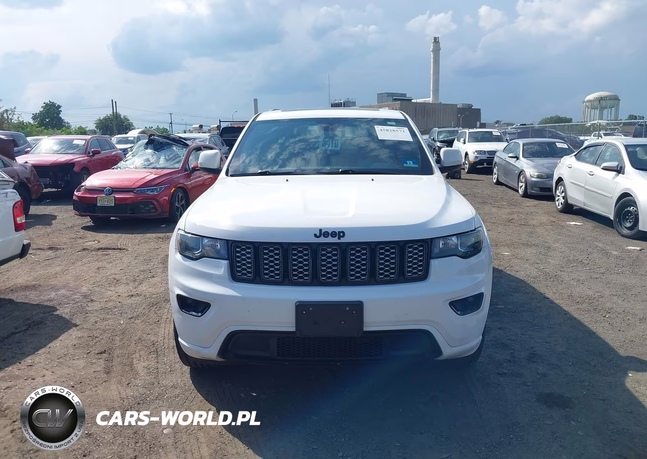 2019 Jeep Grand Cherokee Altitude 4X2 VIN:1C4RJEAGXKC614570 - 12