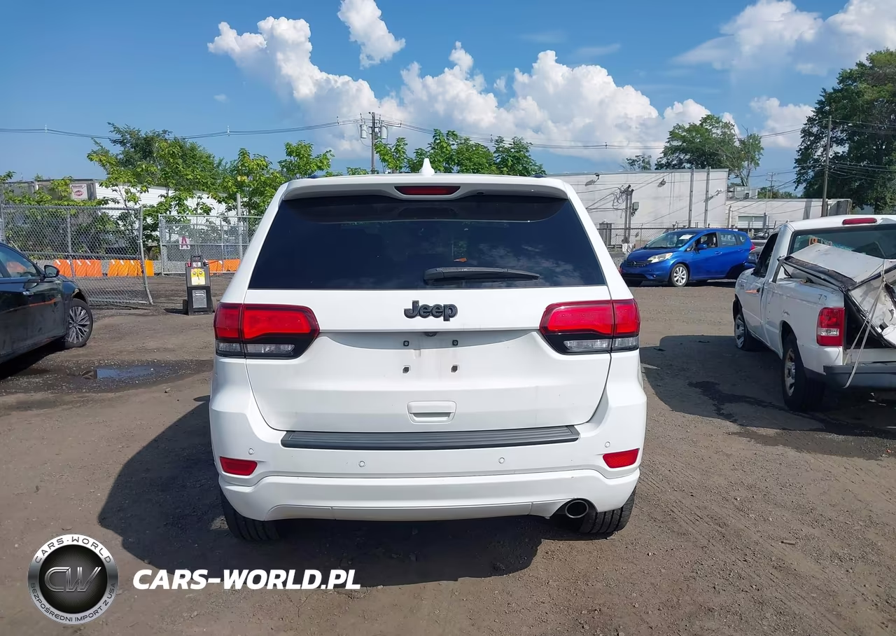 2019 Jeep Grand Cherokee Altitude 4X2 VIN:1C4RJEAGXKC614570 - 16