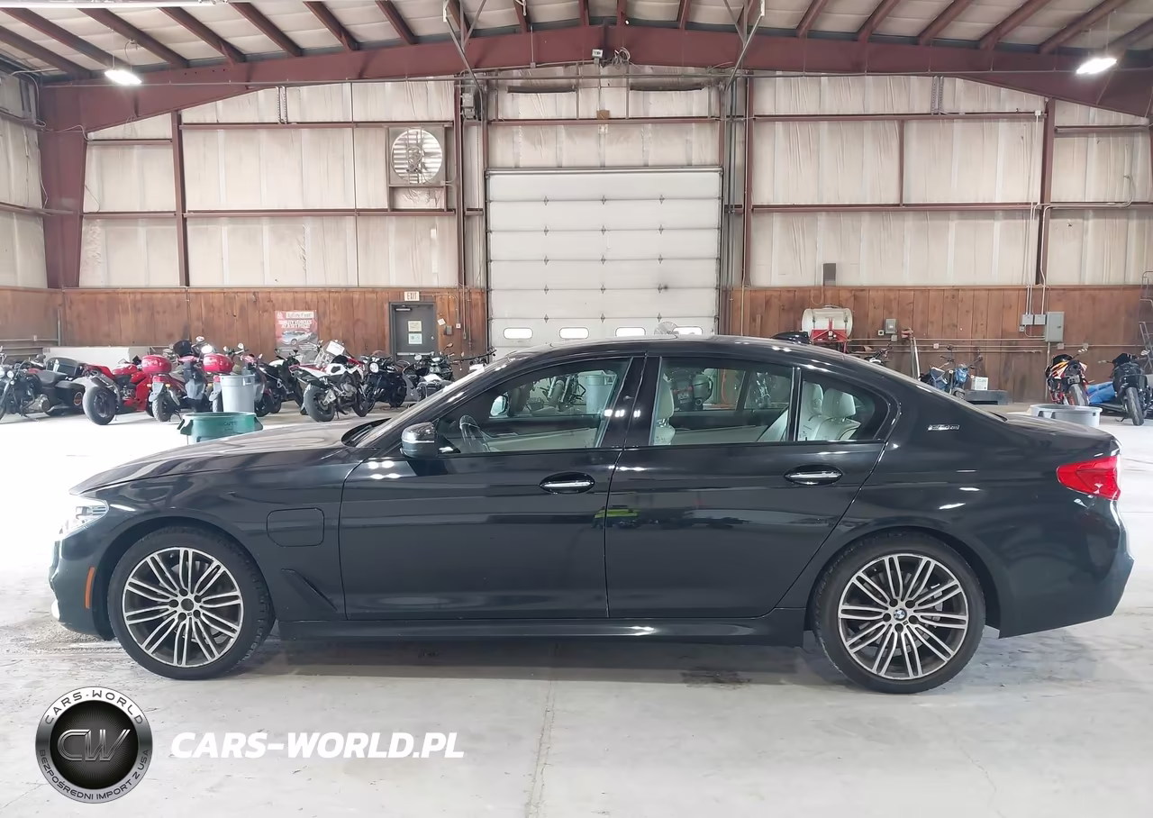 2018 BMW 530E xDrive Iperformance VIN:WBAJB1C58JB374466 - 14