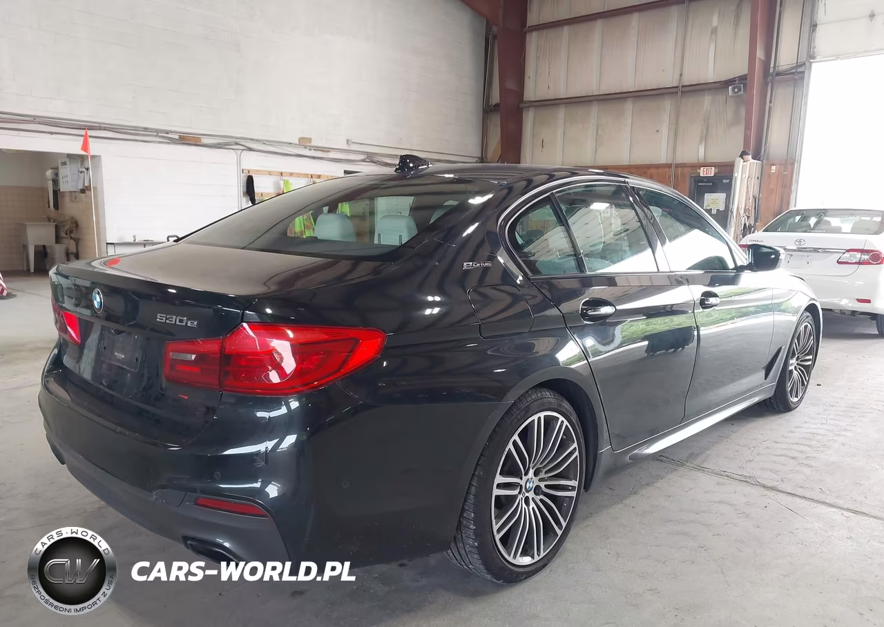 2018 BMW 530E xDrive Iperformance VIN:WBAJB1C58JB374466 - 4