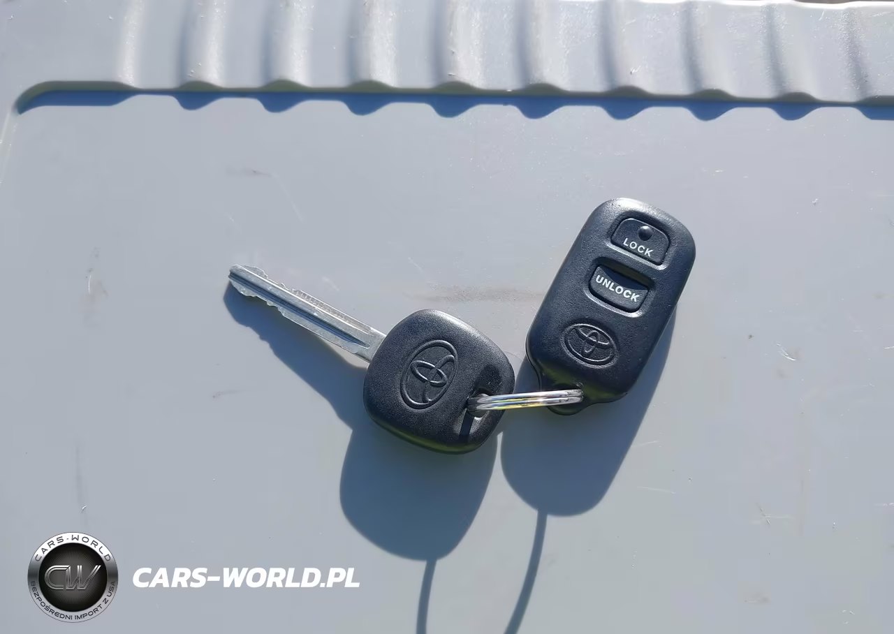 2007 Toyota Corolla Le VIN:1NXBR32E97Z867372 - 11