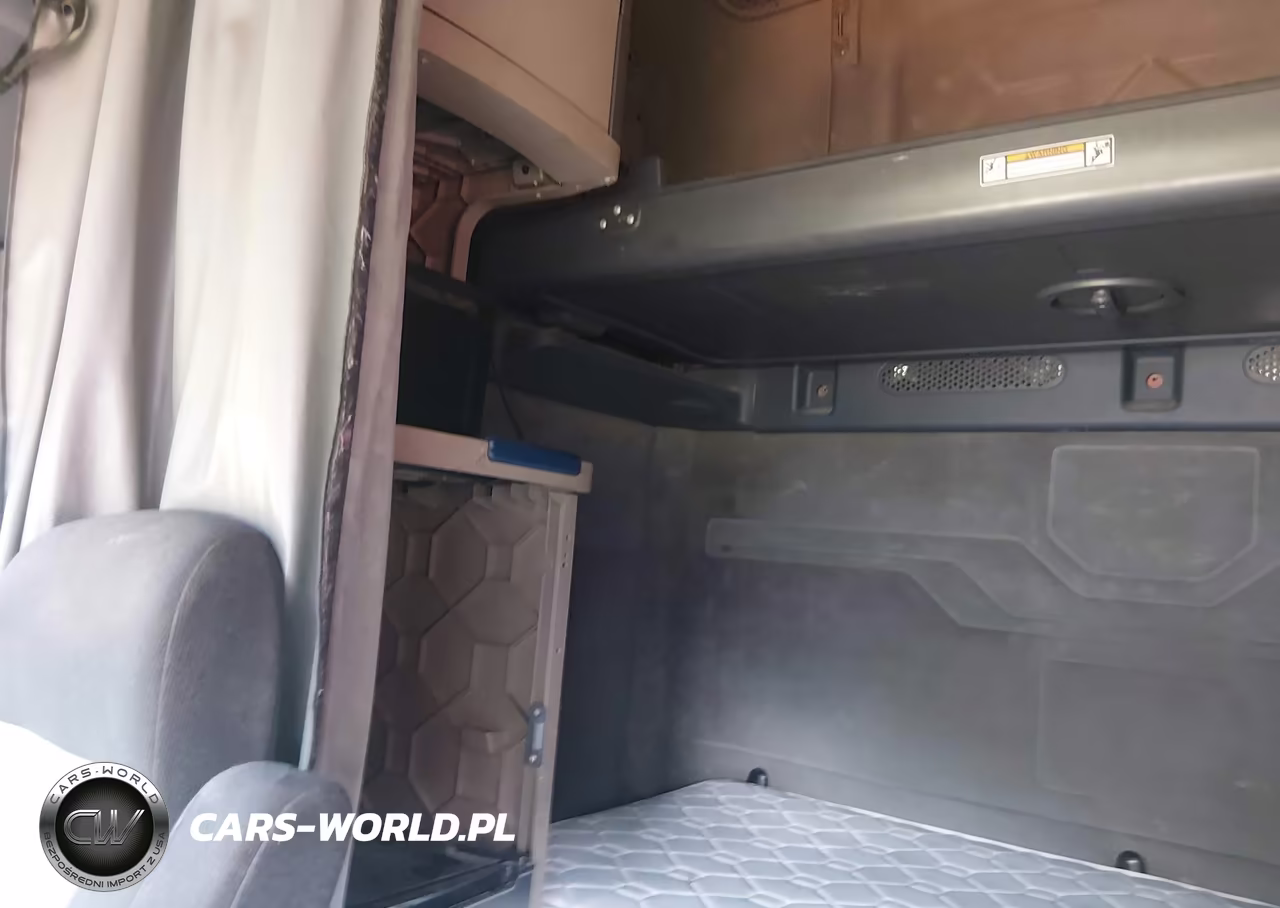 2017 Freightliner Cascadia 125 VIN:1FUJGLDR3HLHX2590 - 7