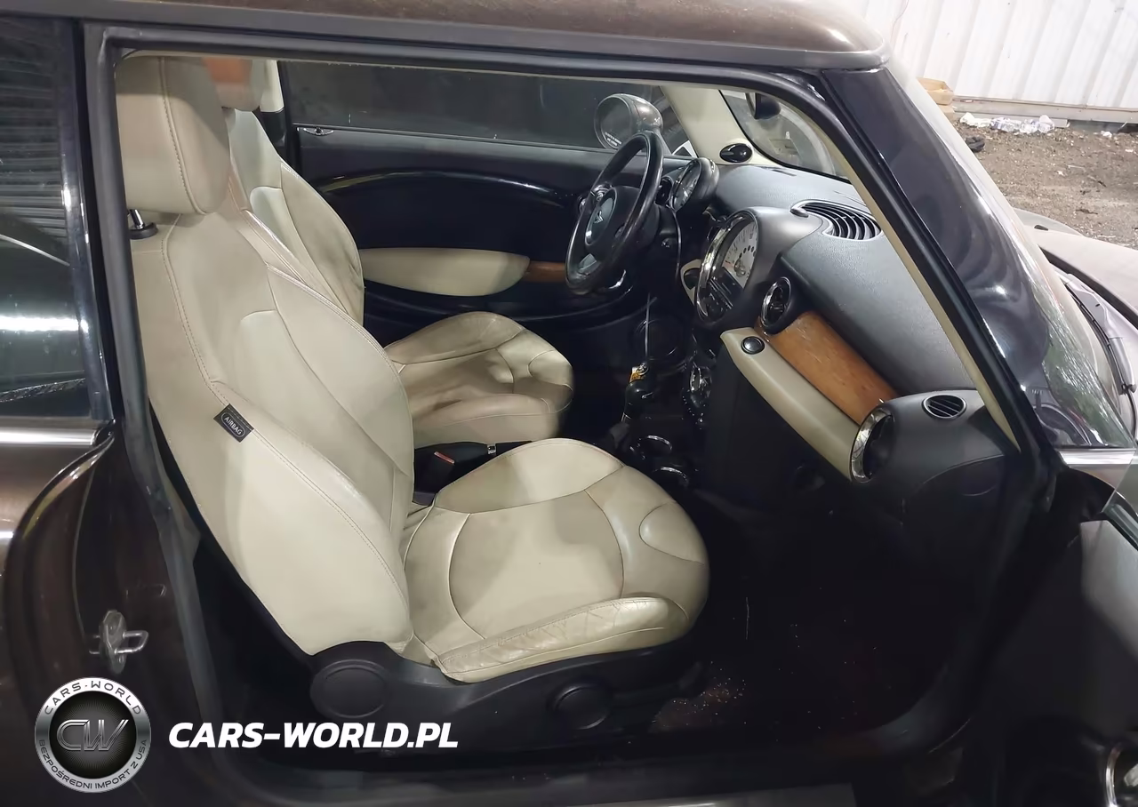 2011 Mini Cooper VIN:WMWSU3C51BTX96441 - 5