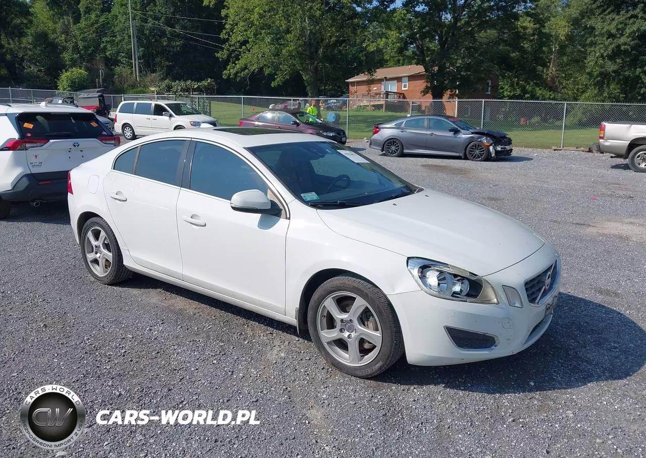 2012 Volvo S60 T5-T5 W-Moonroof