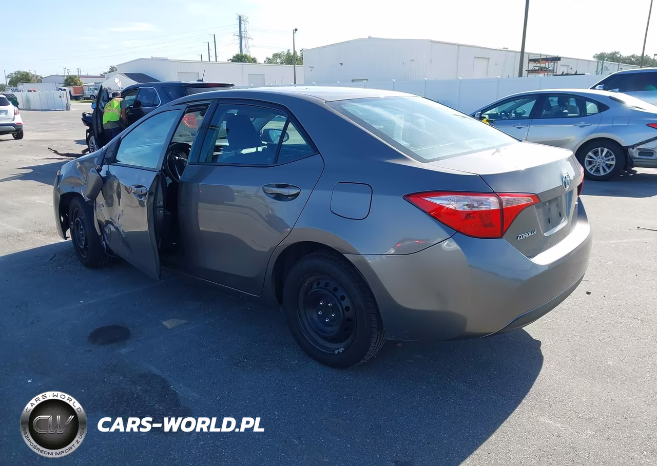 2017 Toyota Corolla Le VIN:2T1BURHE8HC837873 - 3