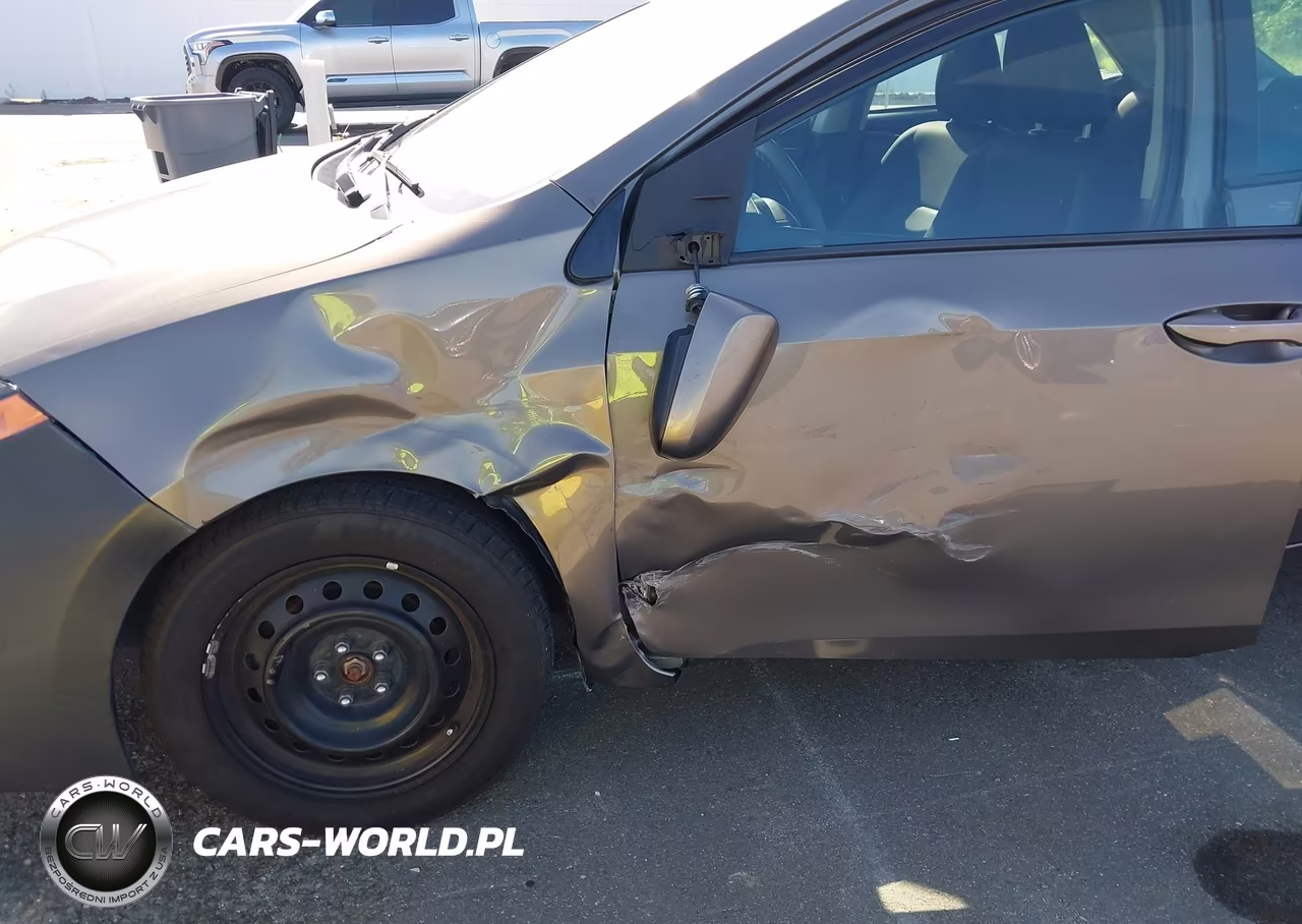2017 Toyota Corolla Le VIN:2T1BURHE8HC837873 - 6