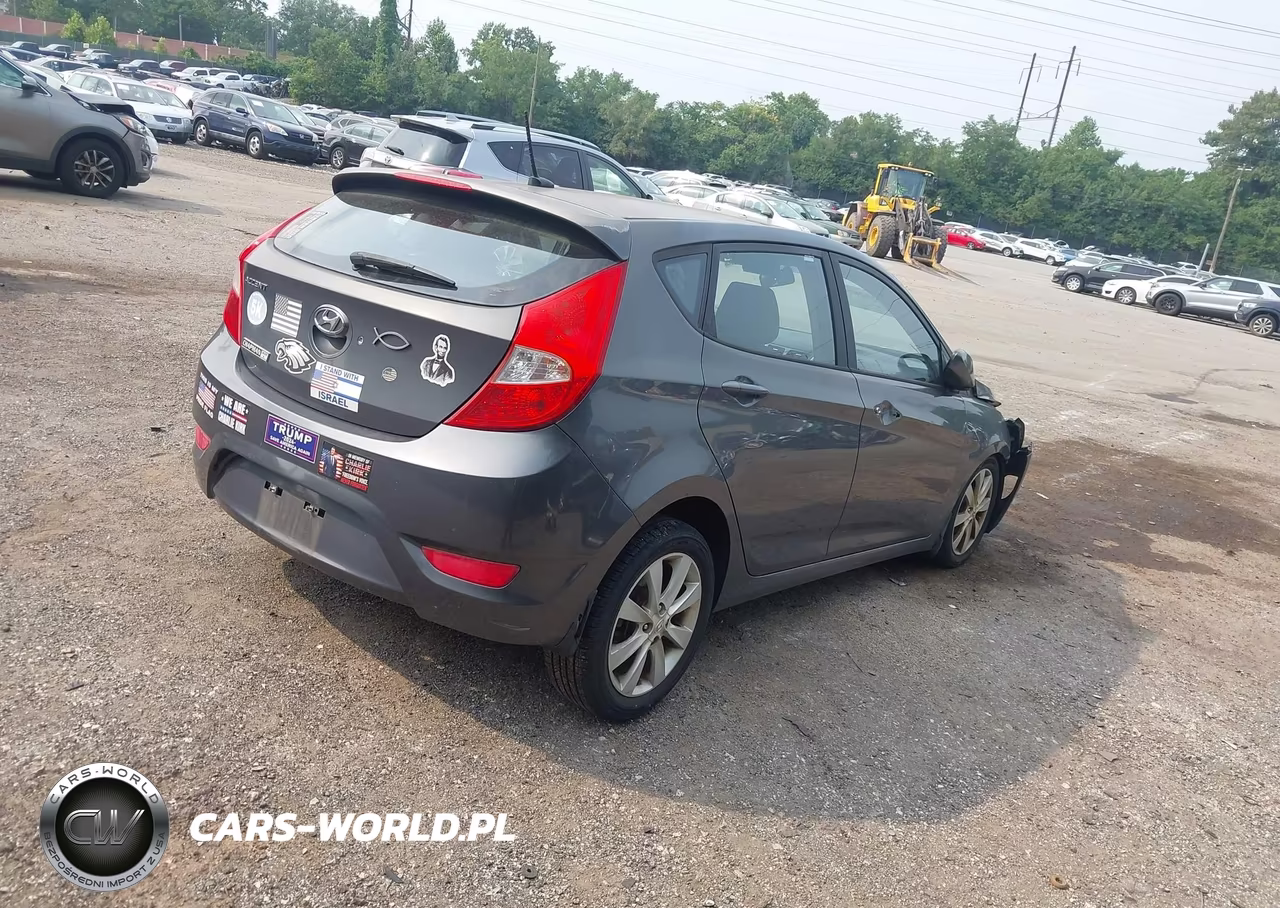 2012 Hyundai Accent Se VIN:KMHCU5AE8CU026198 - 4