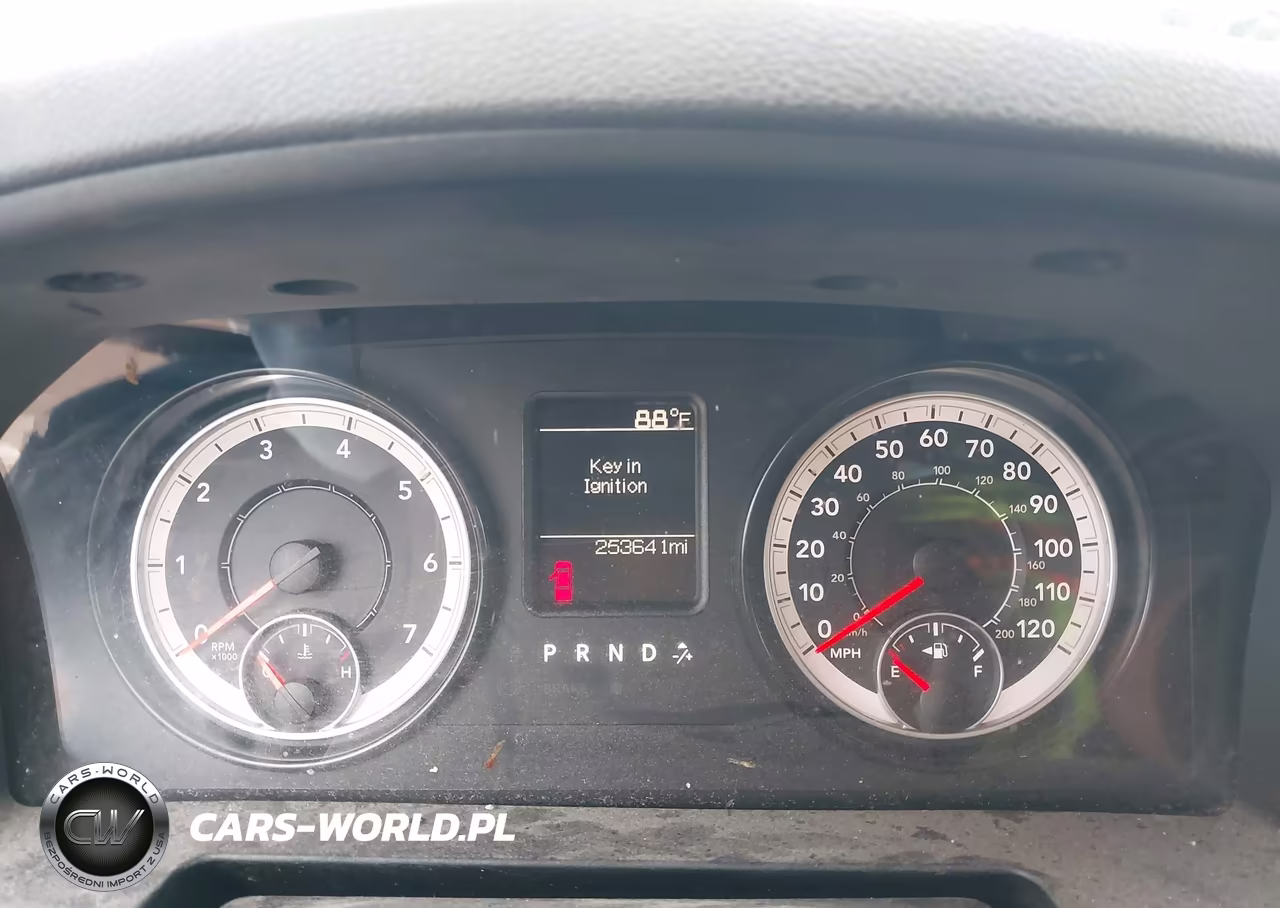 2016 Ram 1500 Tradesman VIN:1C6RR7FT6GS366378 - 7
