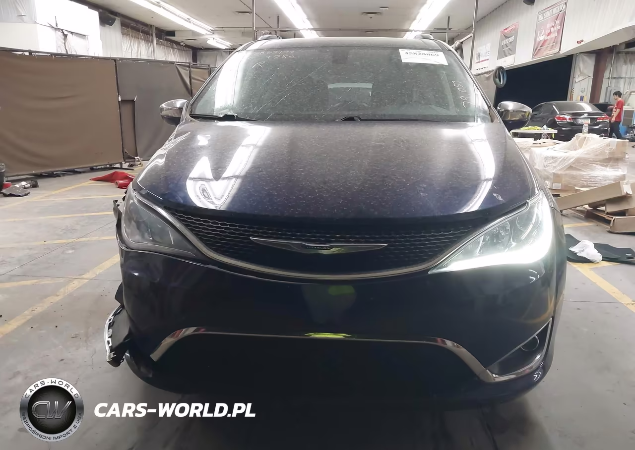 2019 Chrysler Pacifica Limited VIN:2C4RC1GG1KR569780 - 12