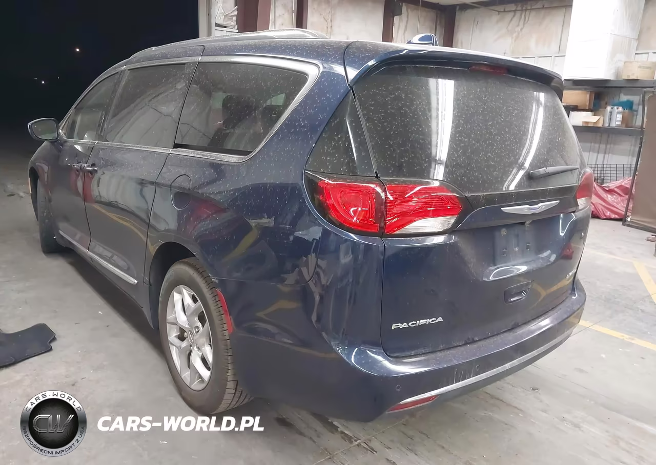 2019 Chrysler Pacifica Limited VIN:2C4RC1GG1KR569780 - 3