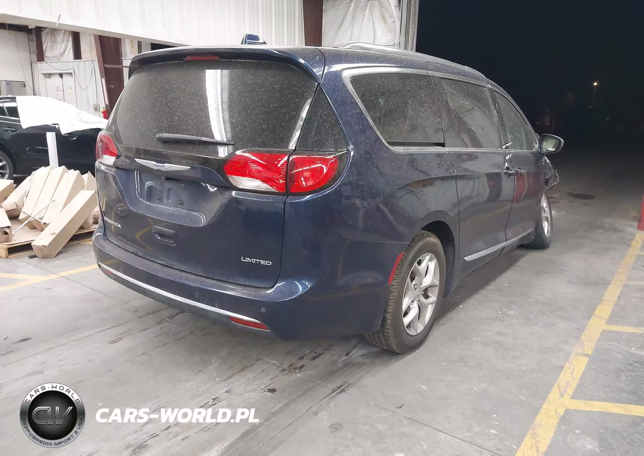 2019 Chrysler Pacifica Limited VIN:2C4RC1GG1KR569780 - 4