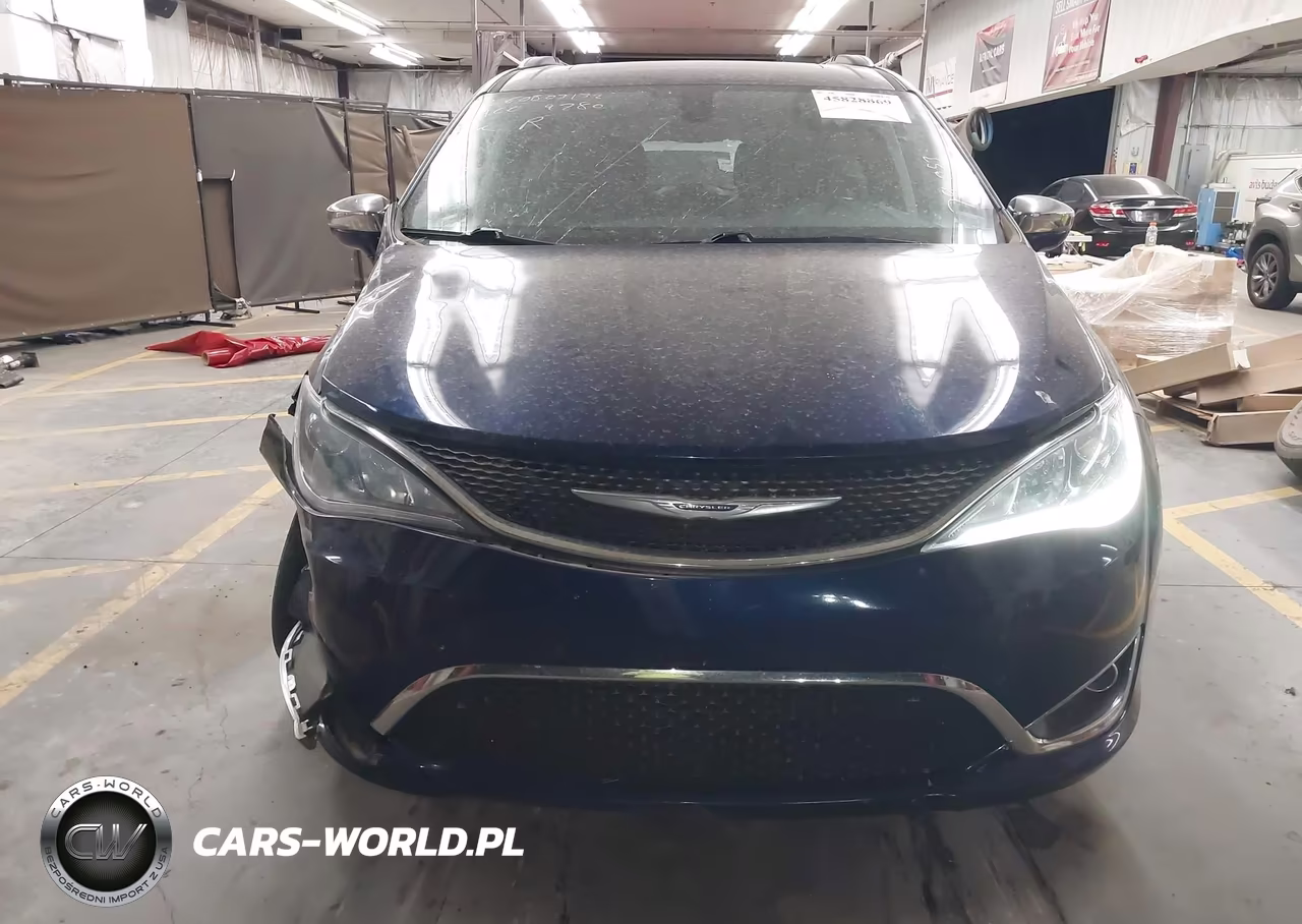 2019 Chrysler Pacifica Limited VIN:2C4RC1GG1KR569780 - 6