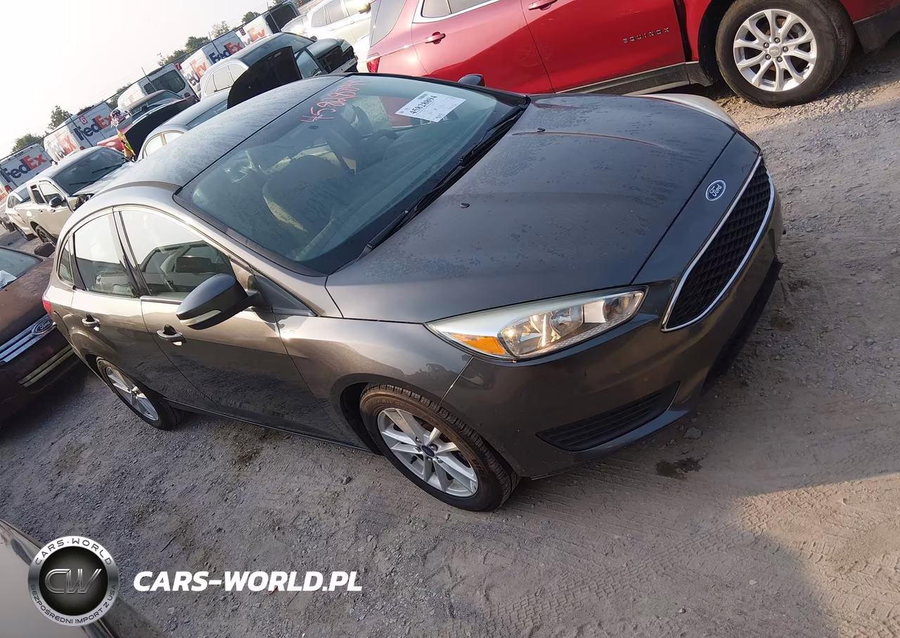 2015 Ford Focus Se VIN:1FADP3F25FL290076 - 1