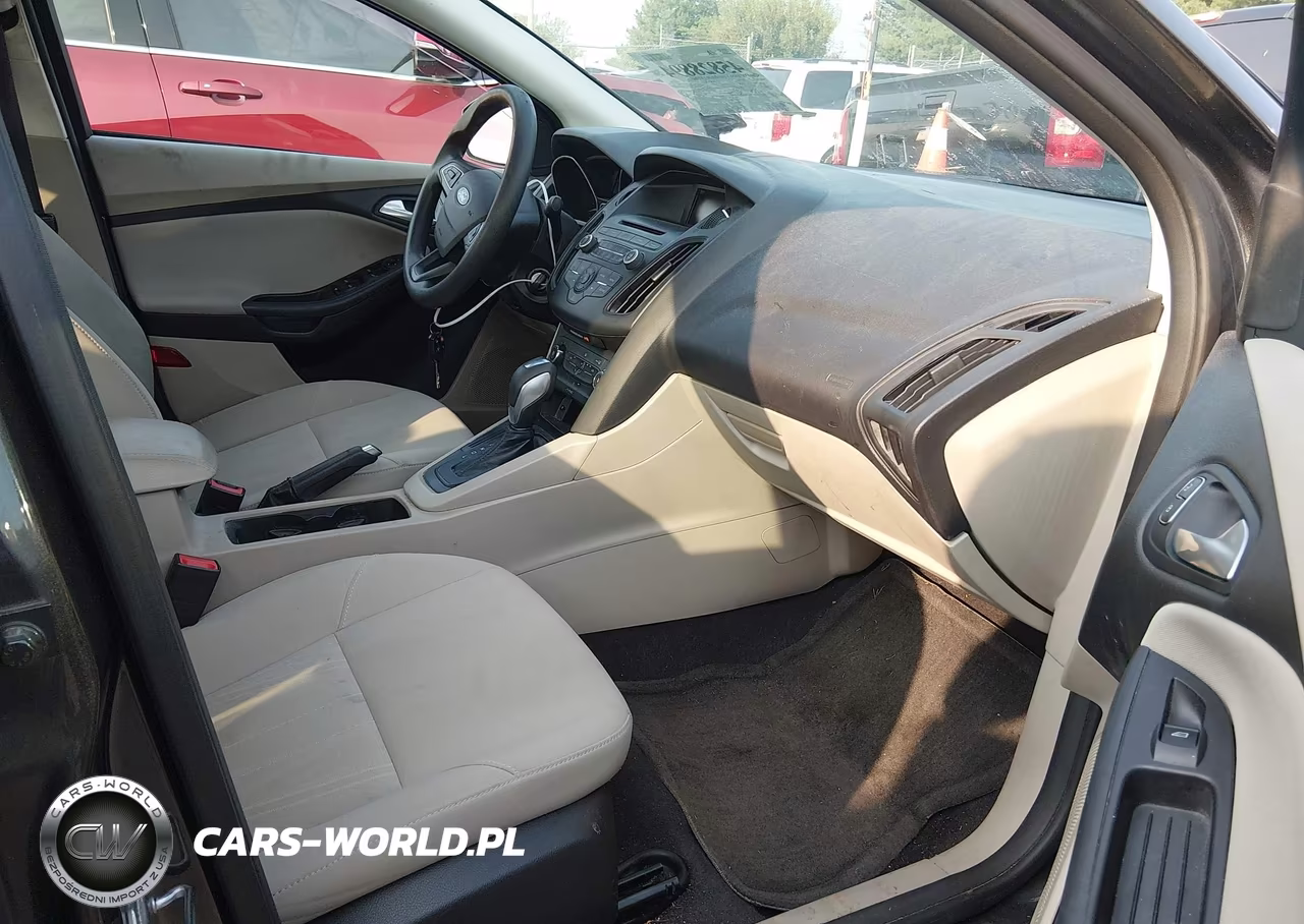 2015 Ford Focus Se VIN:1FADP3F25FL290076 - 5
