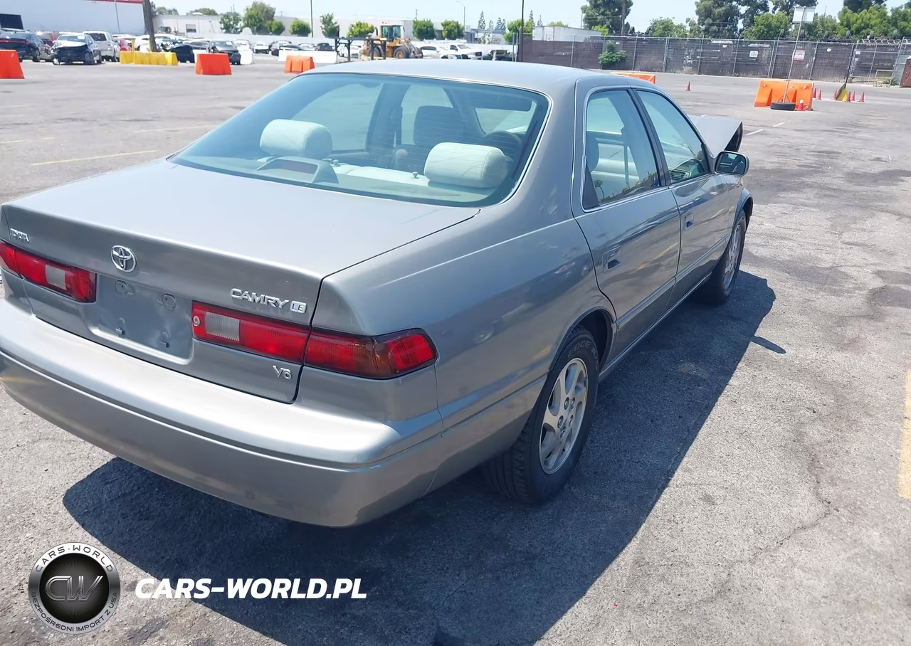 1999 Toyota Camry Le V6 VIN:JT2BF28K2X0201104 - 4