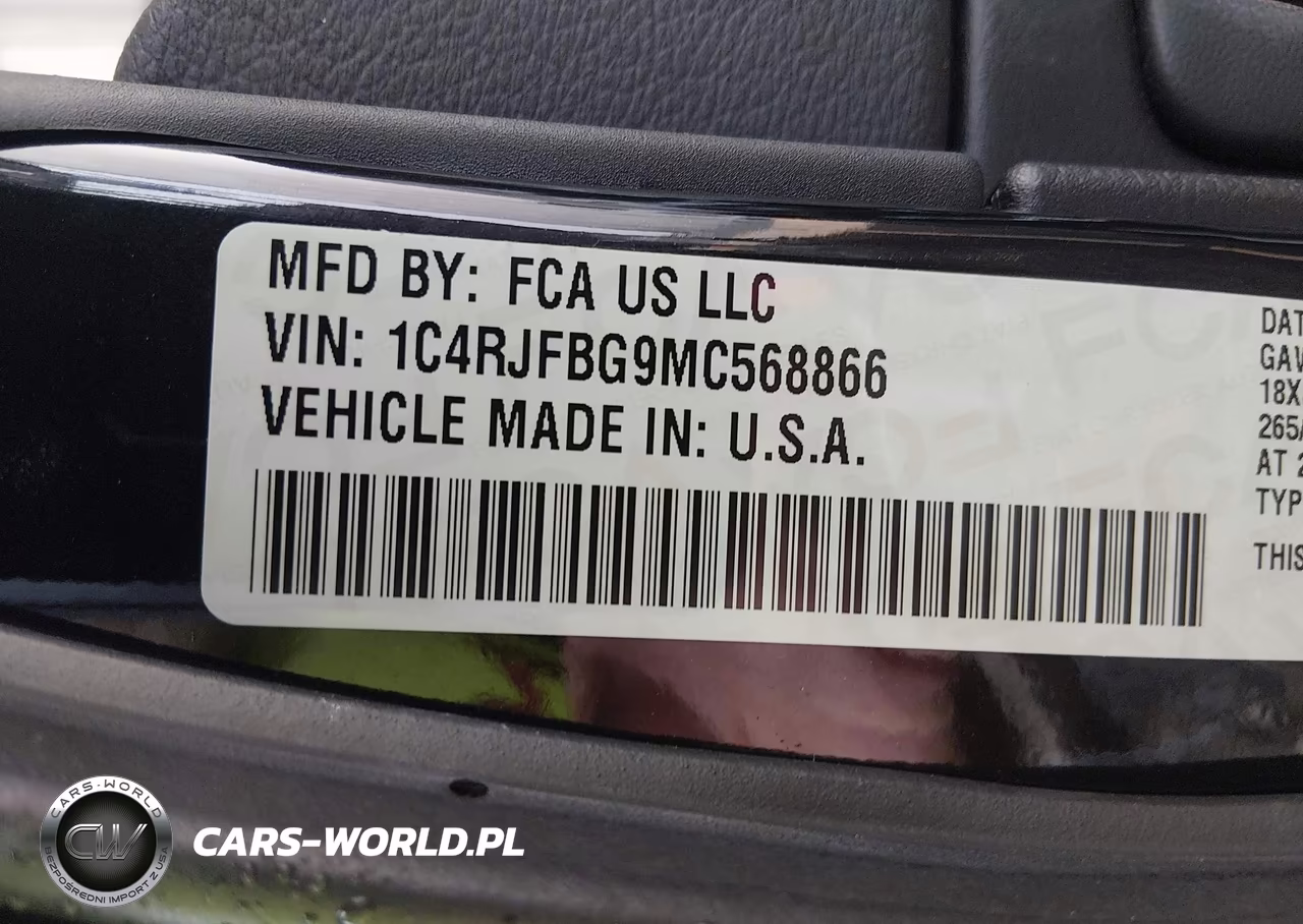 2021 Jeep Grand Cherokee Limited 4X4 VIN:1C4RJFBG9MC568866 - 9