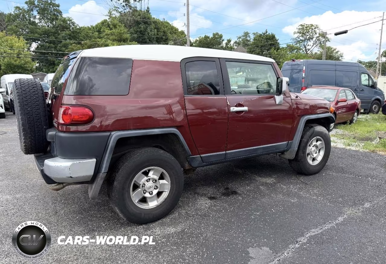 2008 Toyota Fj Cruiser VIN:JTEBU11F68K030590 - 4