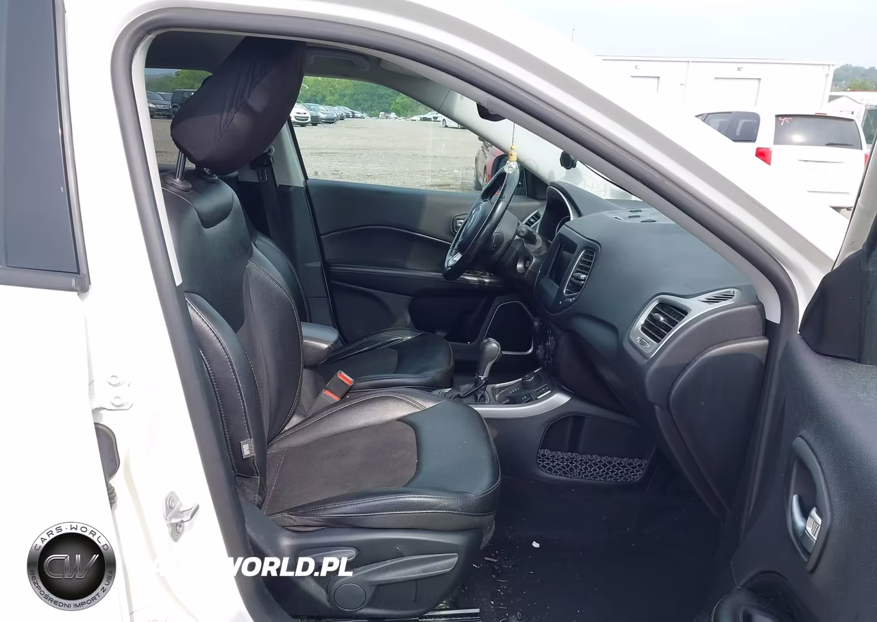 2020 Jeep Compass Latitude 4X4 VIN:3C4NJDBB6LT149402 - 5