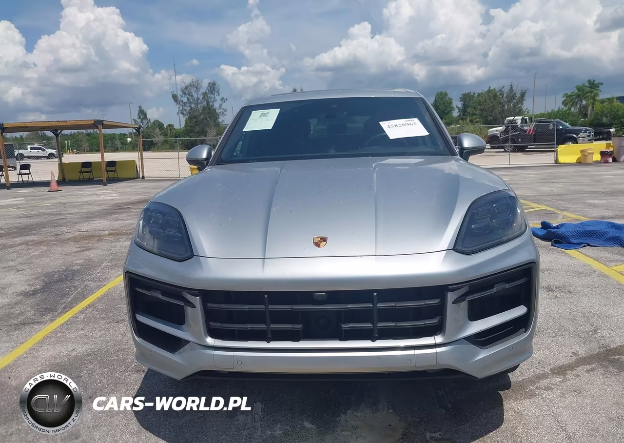 2025 Porsche Cayenne VIN:WP1AA2AY8SDA02266 - 12