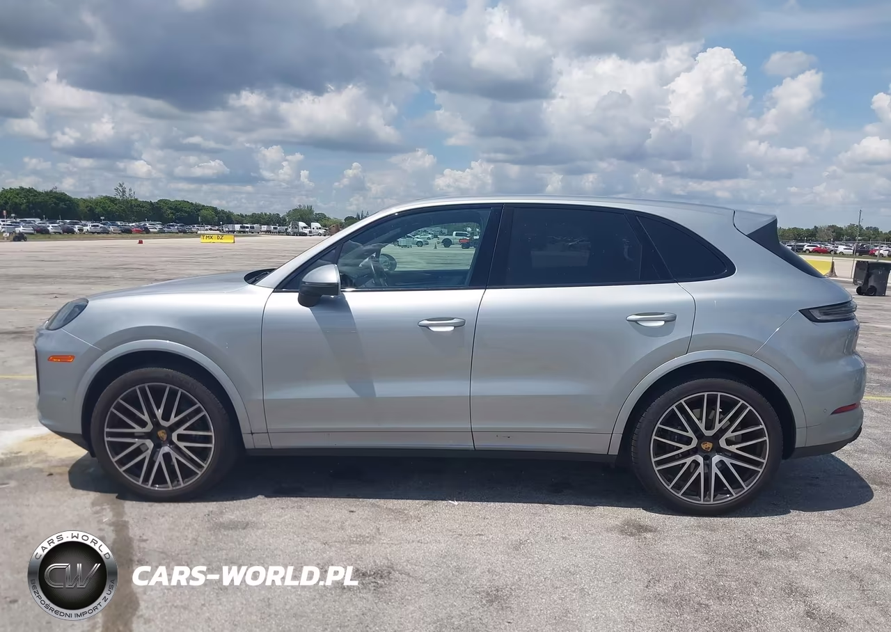 2025 Porsche Cayenne VIN:WP1AA2AY8SDA02266 - 14