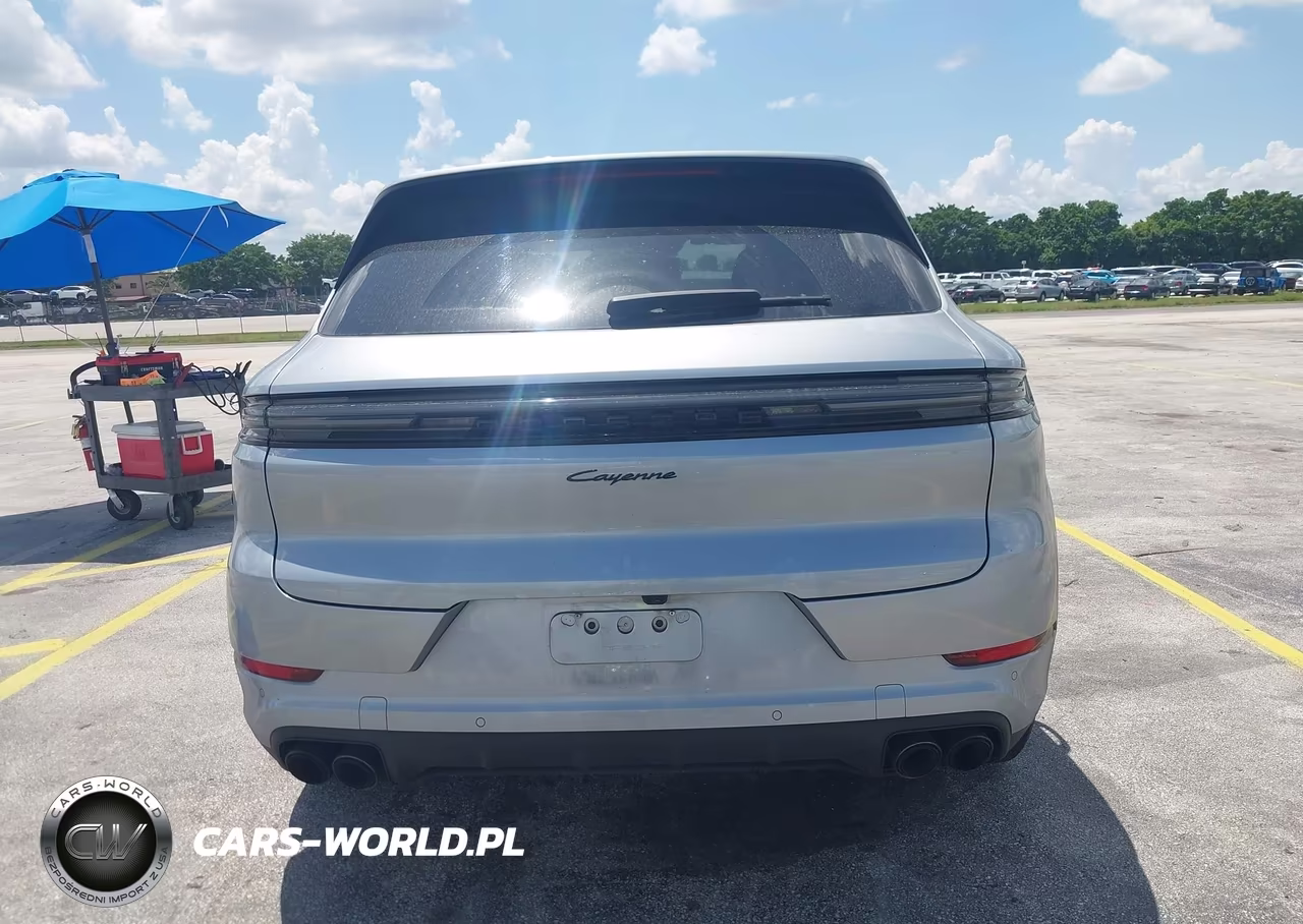 2025 Porsche Cayenne VIN:WP1AA2AY8SDA02266 - 16