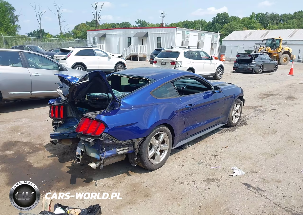 2016 Ford Mustang V6 VIN:1FA6P8AM4G5288890 - 4