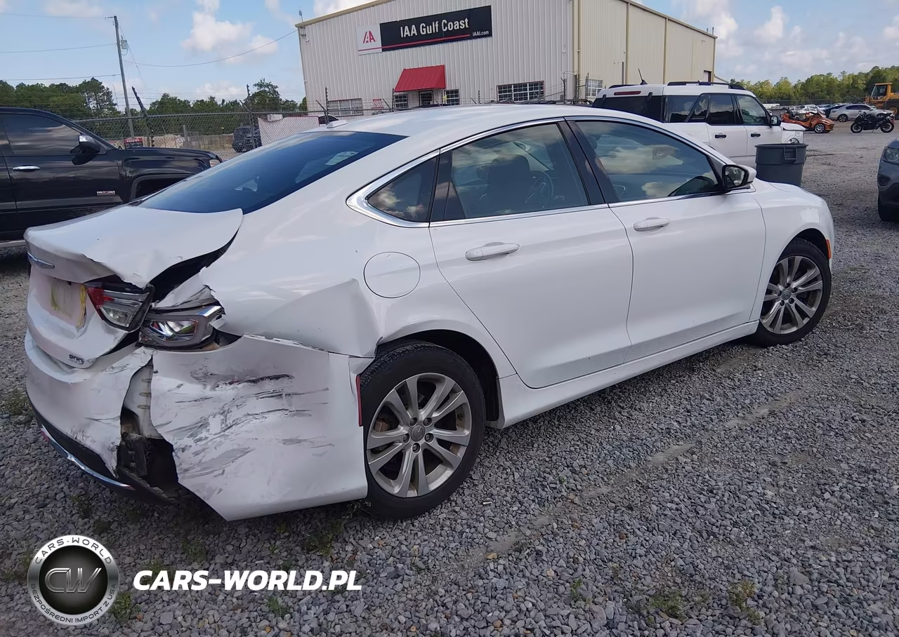 2015 Chrysler 200 Limited VIN:1C3CCCAB7FN679268 - 4