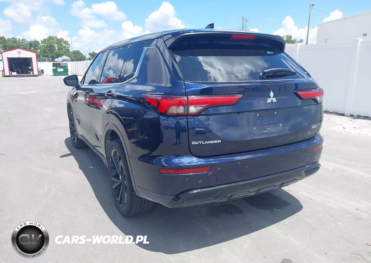 2022 Mitsubishi Outlander Black Edition 2Wd-Se 2.5 2Wd-Se Launch Edition 2Wd VIN:JA4J3UA86NZ059171 - 3