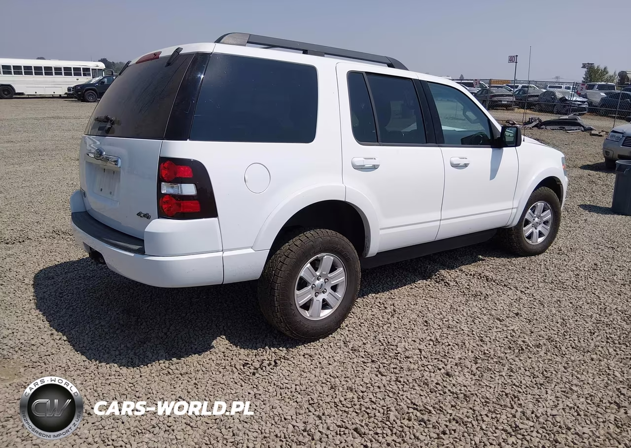2010 Ford Explorer Xlt VIN:1FMEU7DE7AUA35777 - 4