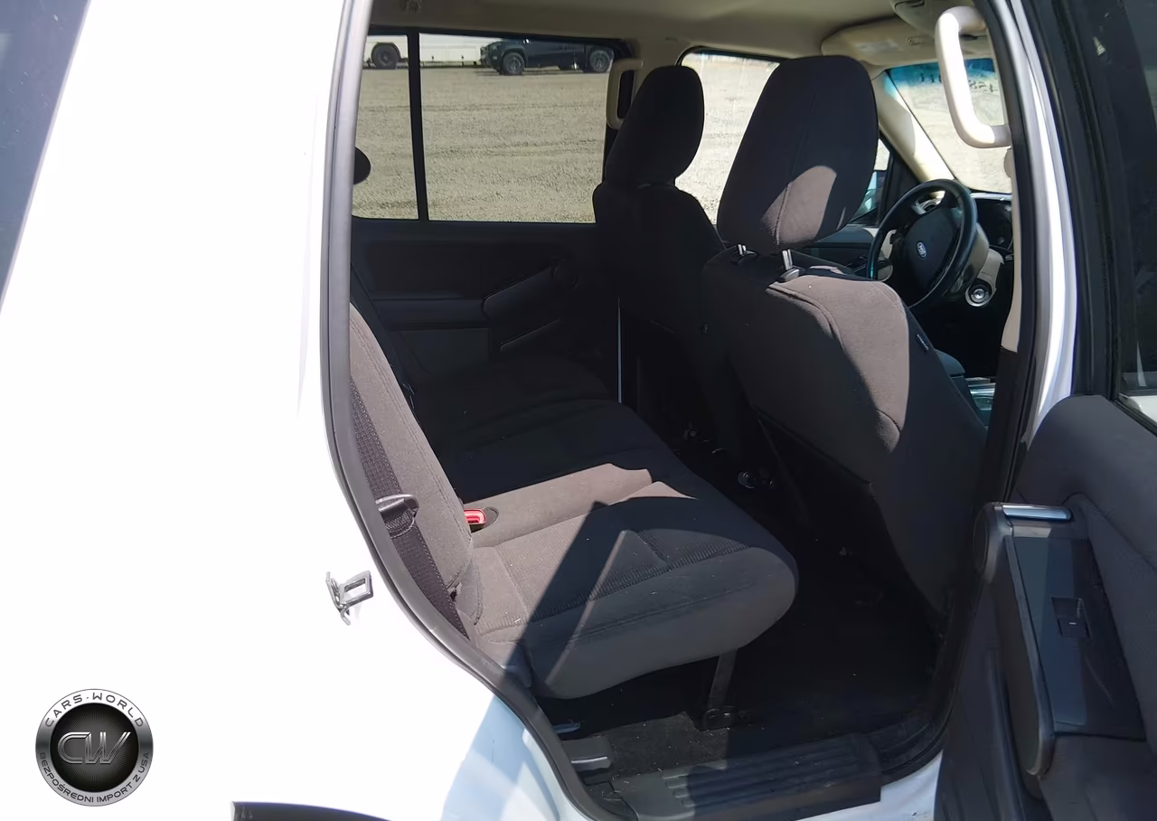 2010 Ford Explorer Xlt VIN:1FMEU7DE7AUA35777 - 8