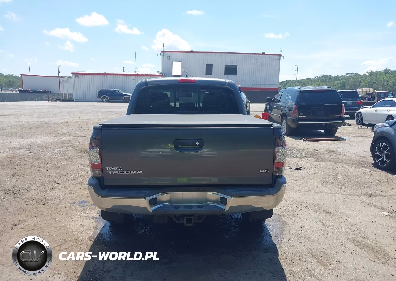2013 Toyota Tacoma Base V6 VIN:3TMLU4EN1DM112242 - 16