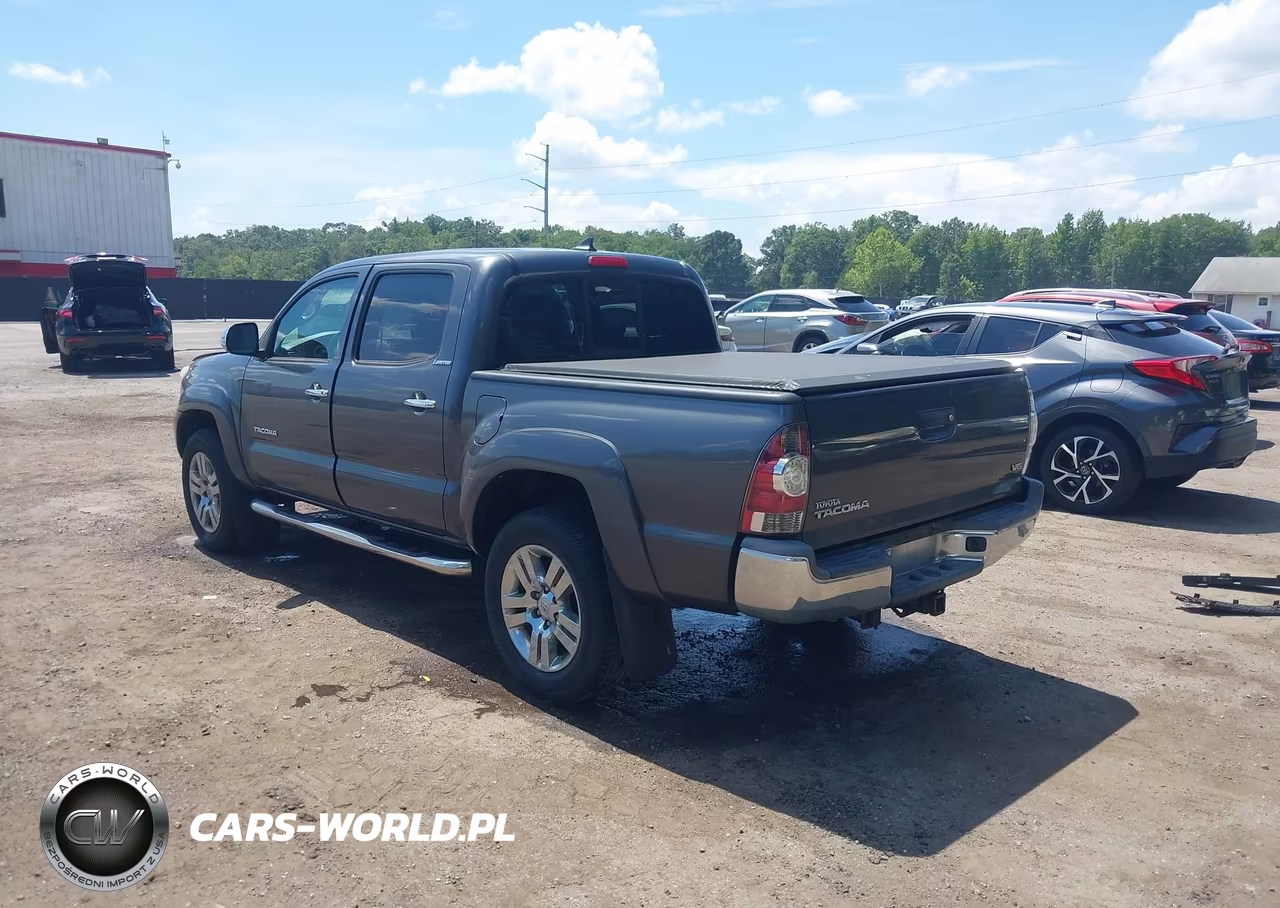 2013 Toyota Tacoma Base V6 VIN:3TMLU4EN1DM112242 - 3