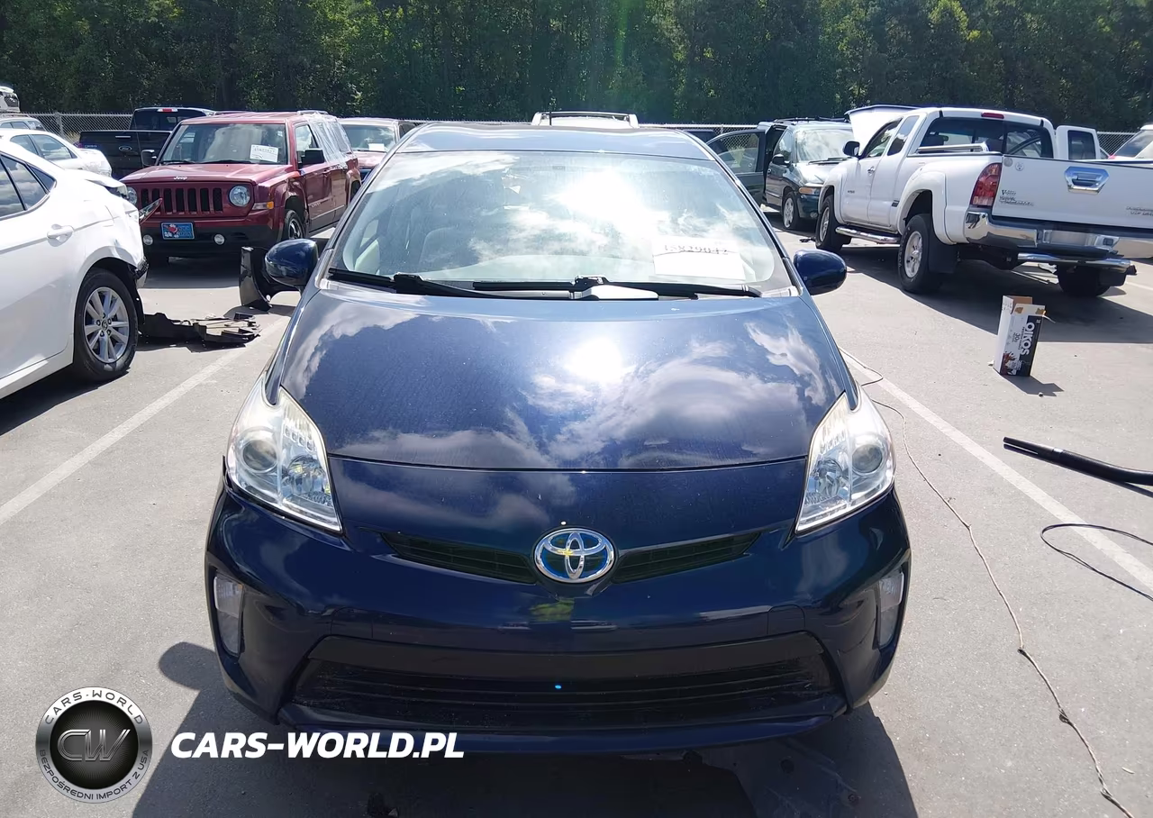 2015 Toyota Prius Two VIN:JTDKN3DUXF0446822 - 13
