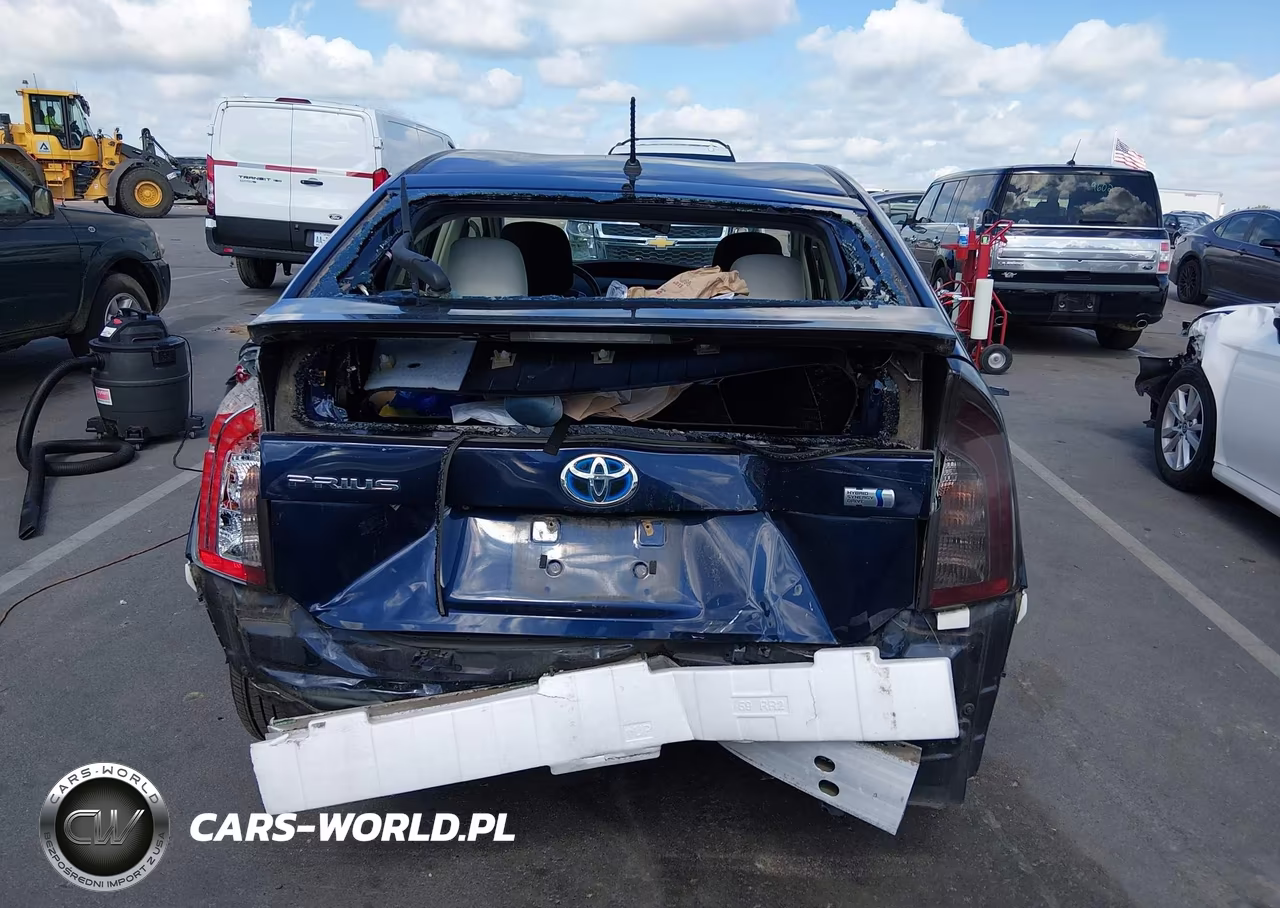 2015 Toyota Prius Two VIN:JTDKN3DUXF0446822 - 17