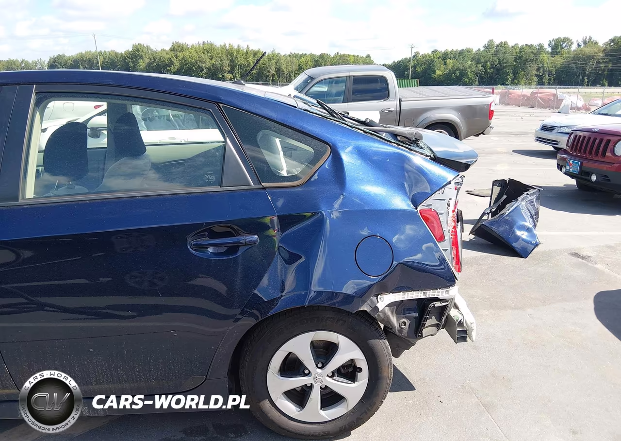 2015 Toyota Prius Two VIN:JTDKN3DUXF0446822 - 19