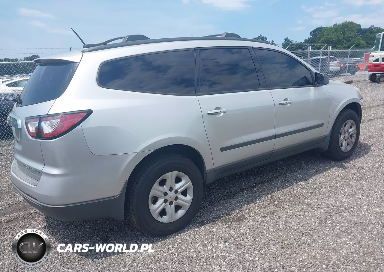 2016 Chevrolet Traverse Ls VIN:1GNKRFKD8GJ230561 - 4