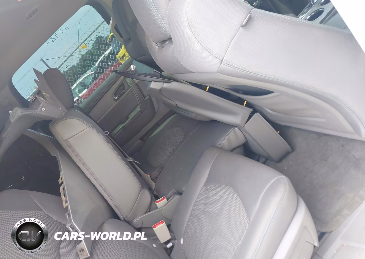 2016 Chevrolet Traverse Ls VIN:1GNKRFKD8GJ230561 - 8