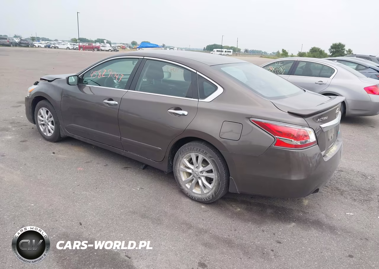 2014 Nissan Altima 2.5 S VIN:1N4AL3AP4EN239155 - 3