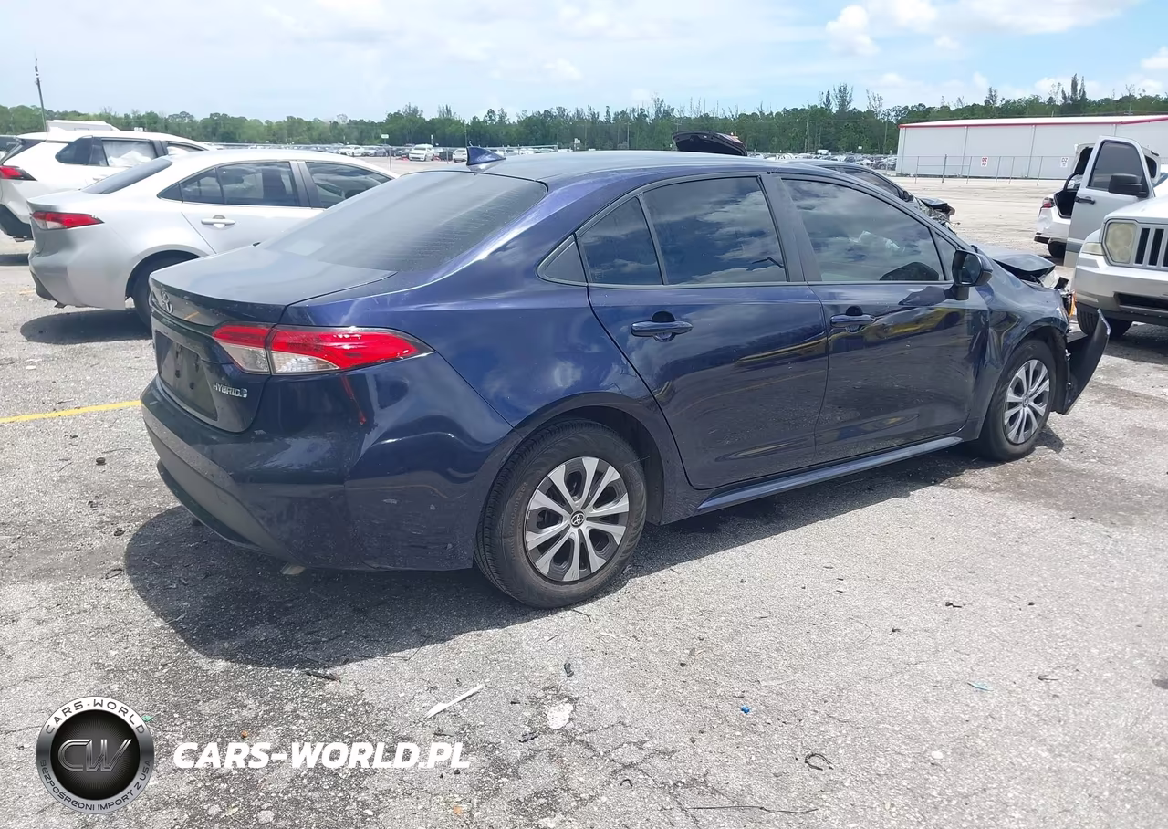 2022 Toyota Corolla Hybrid Le VIN:JTDEAMDE4NJ047128 - 4