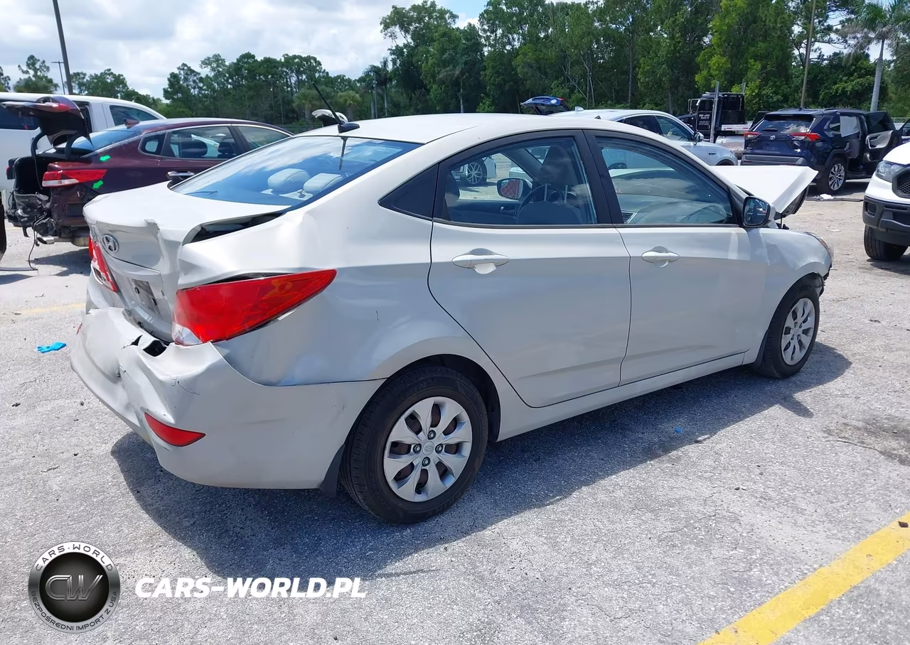2015 Hyundai Accent Gls VIN:KMHCT4AE5FU867042 - 4
