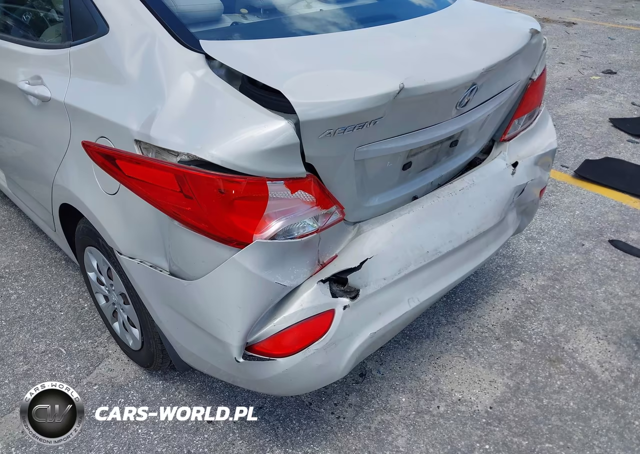 2015 Hyundai Accent Gls VIN:KMHCT4AE5FU867042 - 6