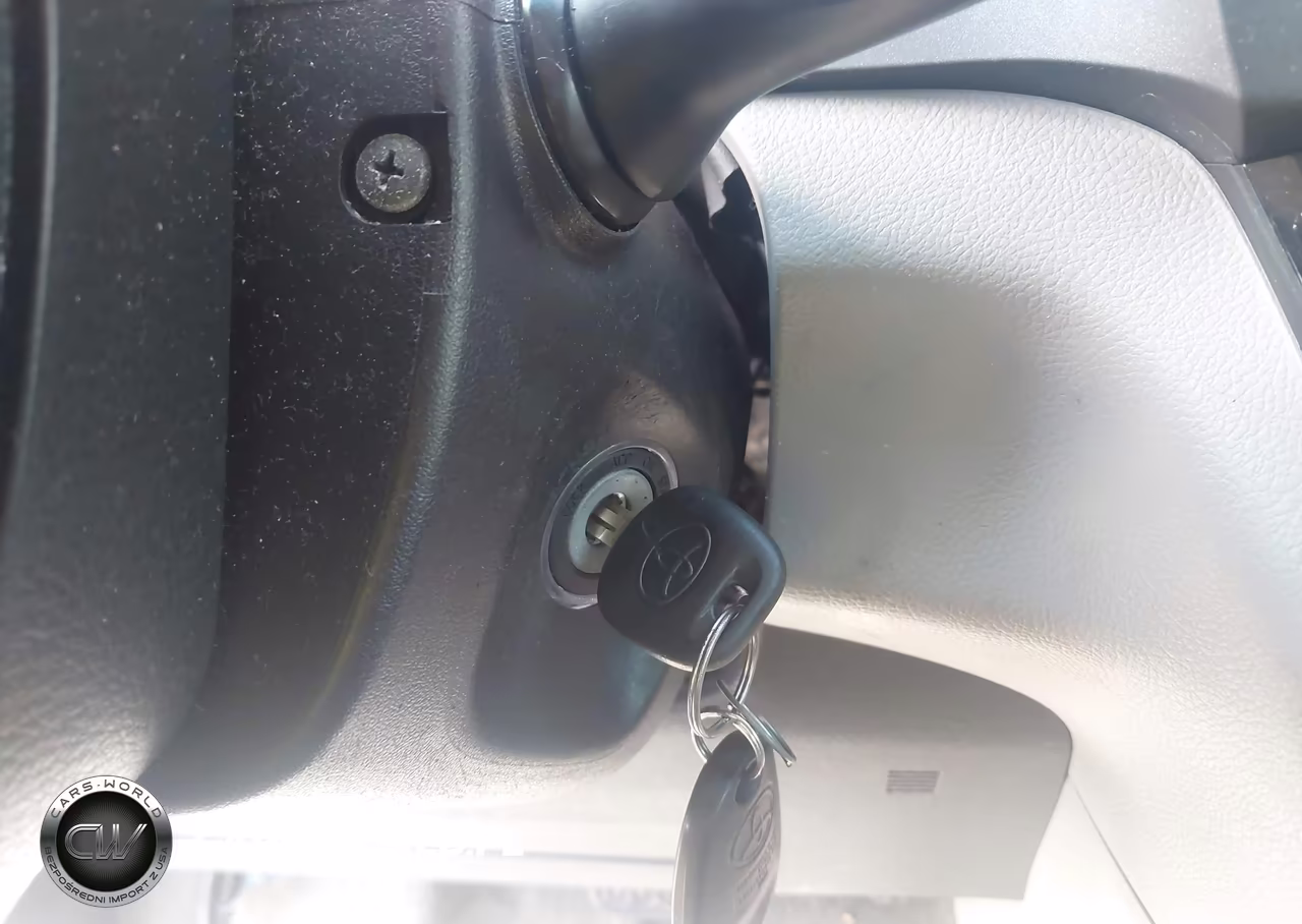 2015 Toyota Sienna L 7 Passenger VIN:5TDZK3DC7FS660579 - 11