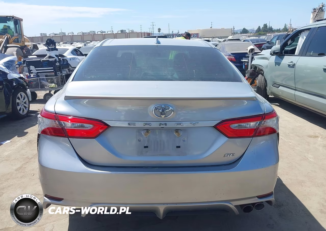 2019 Toyota Camry Se VIN:4T1B11HK9KU739716 - 16