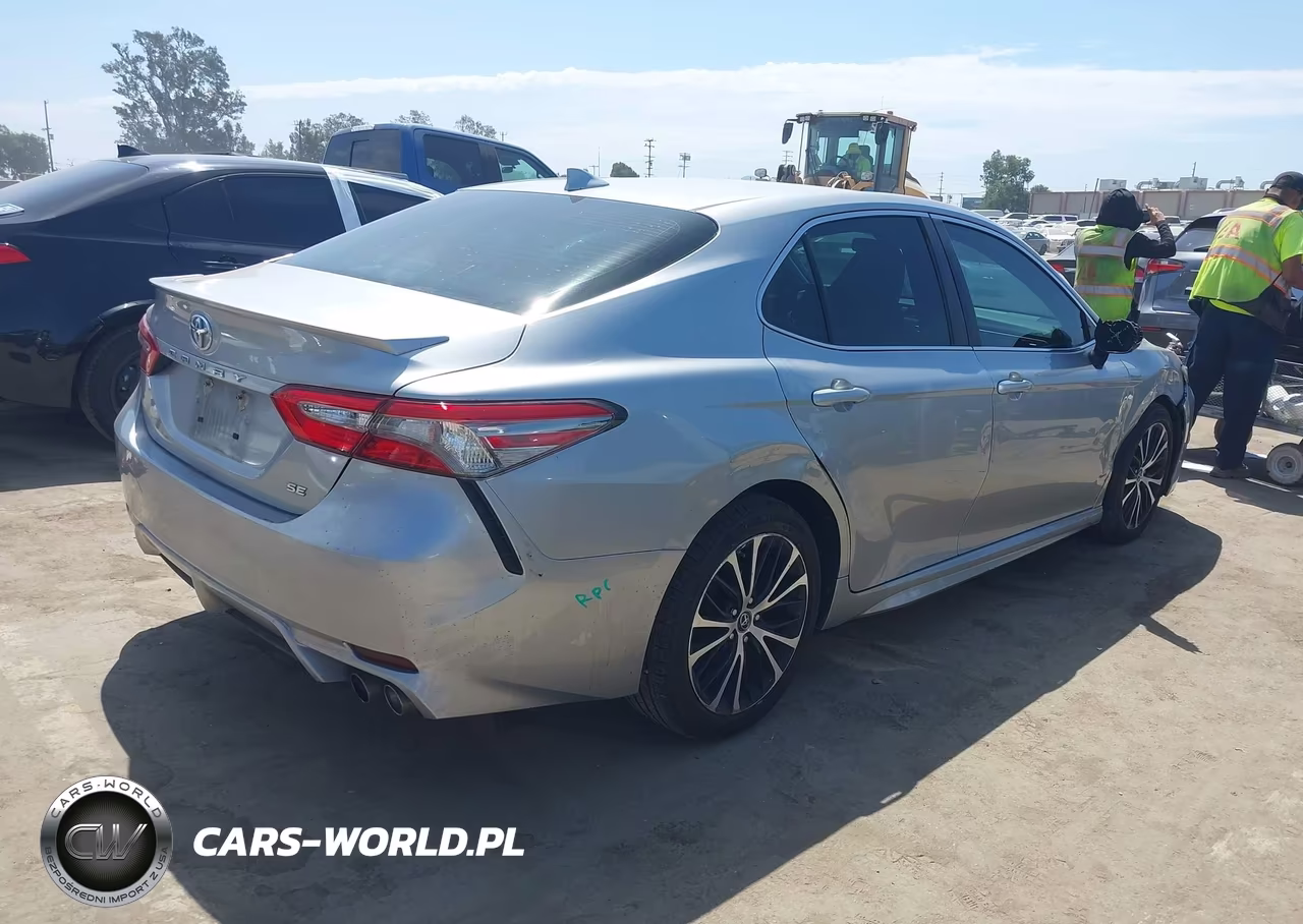 2019 Toyota Camry Se VIN:4T1B11HK9KU739716 - 4