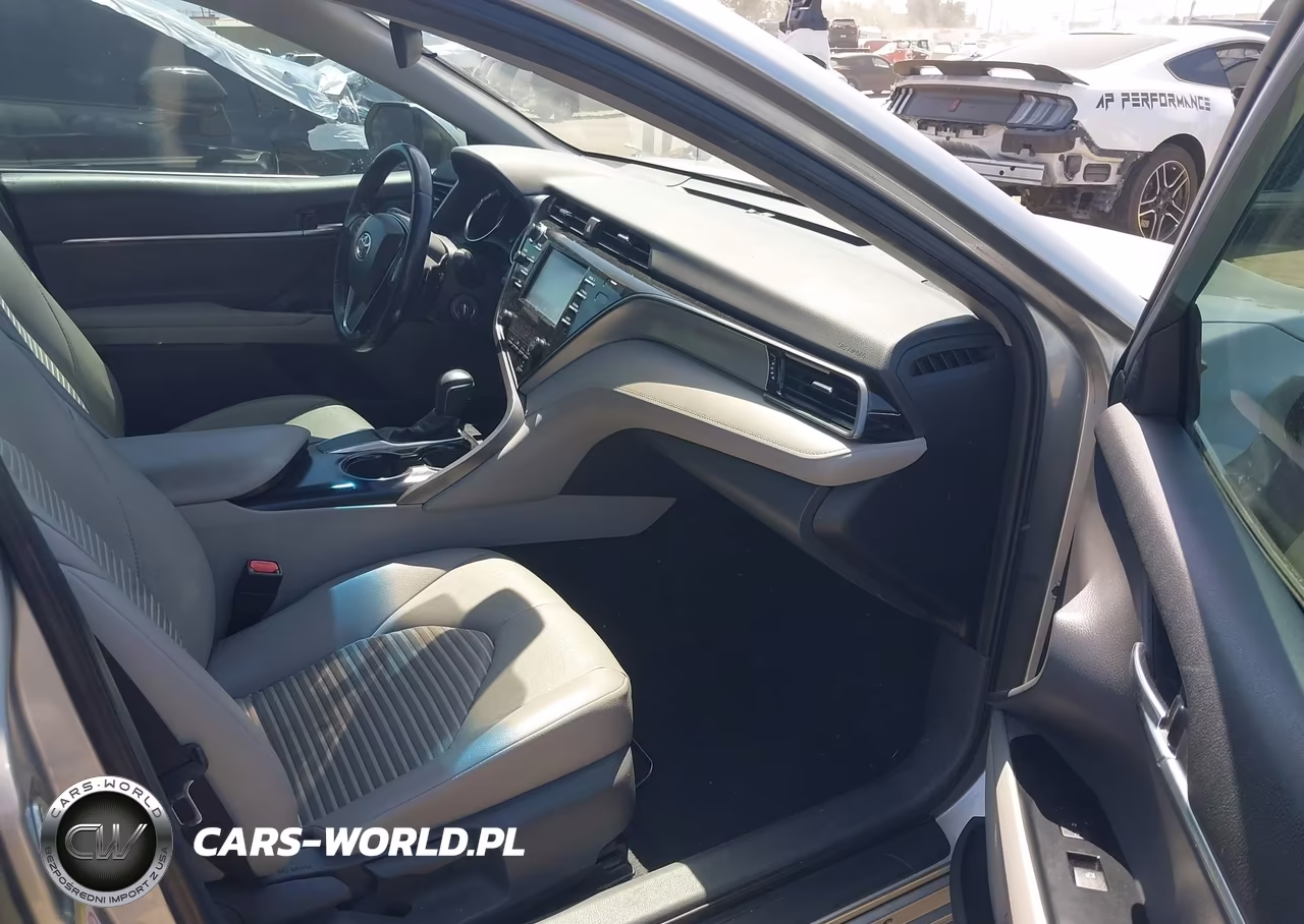 2019 Toyota Camry Se VIN:4T1B11HK9KU739716 - 5