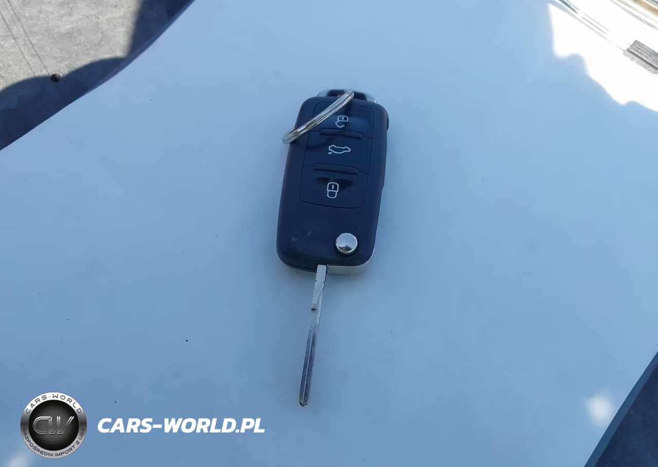 2010 Volkswagen Gti 2-Door VIN:WVWFV7AJ5AW408357 - 11