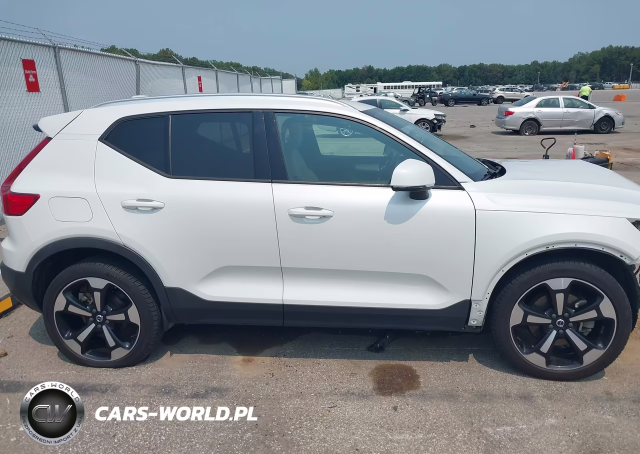 2022 Volvo Xc40 T5 Momentum VIN:YV4162UK5N2652227 - 14