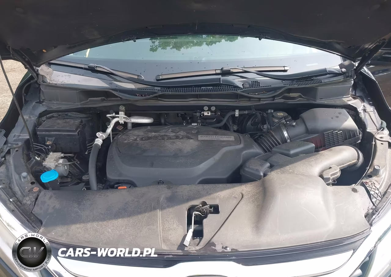 2018 Honda Odyssey Touring VIN:5FNRL6H86JB032109 - 10